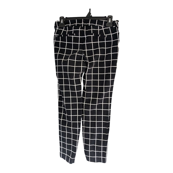 Old Navy Pixie Black and White Patterned Pants. Size M. - Picture 5 of 6